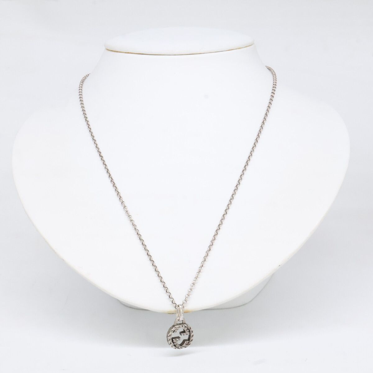 Gucci Arabesque Interlocking Necklace — view 8