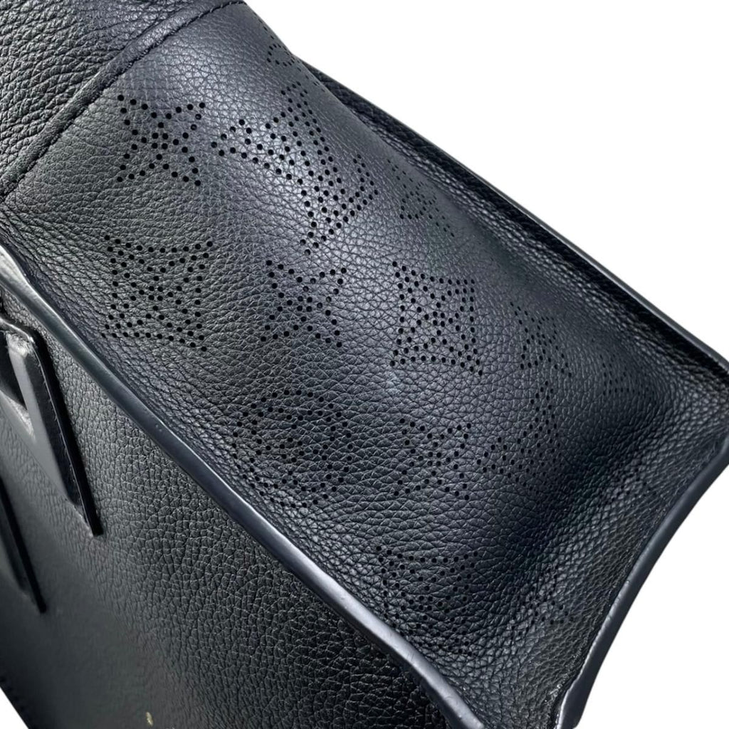 Louis Vuitton Shoulder Bag on My Side PM Monogram Mahina Calf Leather Noir Black — view 8