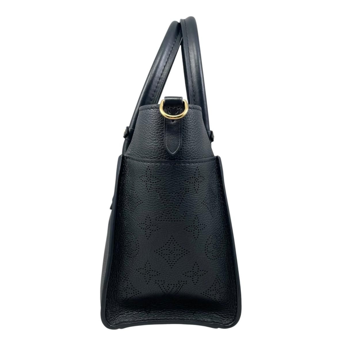 Louis Vuitton Shoulder Bag on My Side PM Monogram Mahina Calf Leather Noir Black — view 4