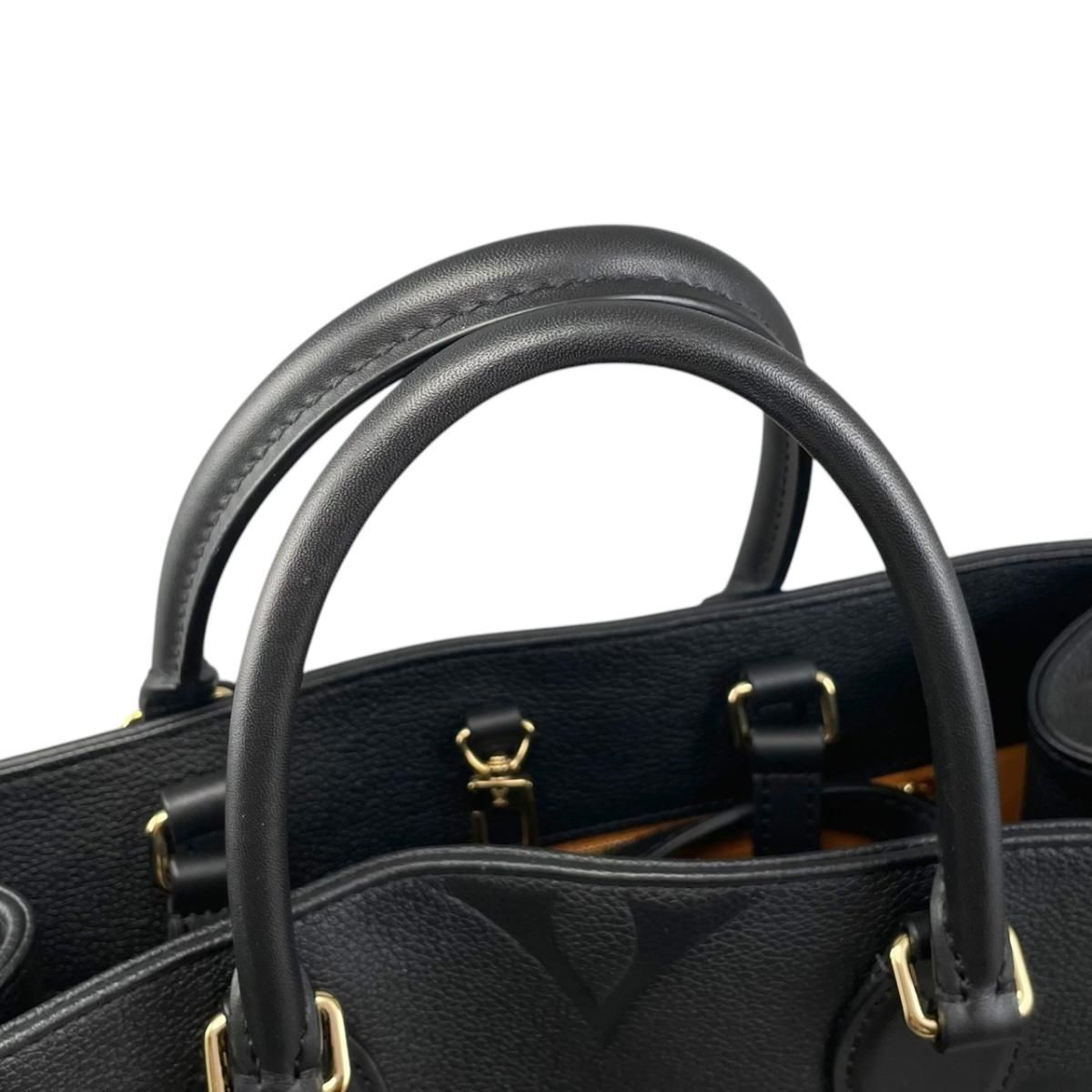 Louis Vuitton Tote On The Go MM Monogram Empreinte Noir Black — view 8