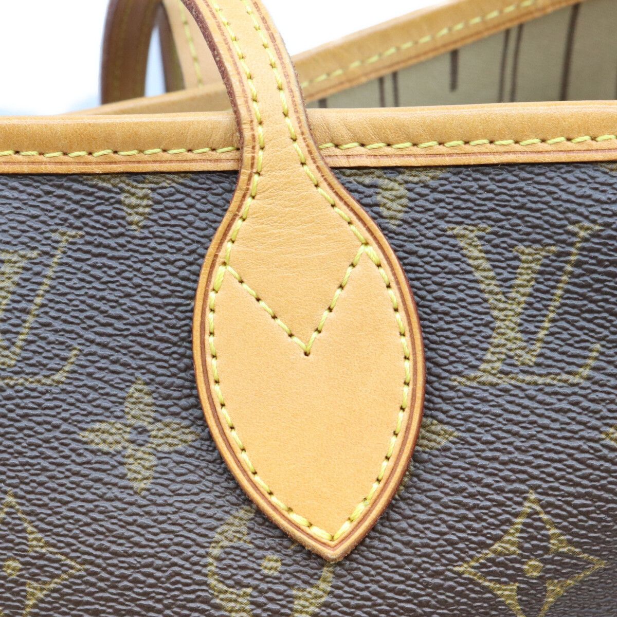 Louis Vuitton Monogram Neverfull MM Tote — view 7