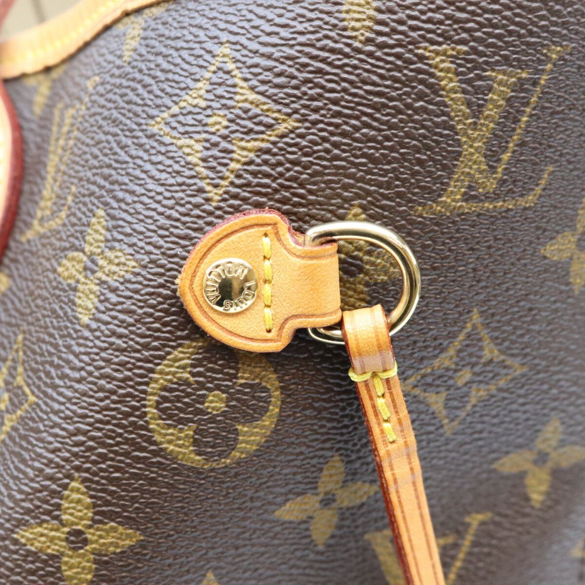 Louis Vuitton Monogram Neverfull MM Tote — view 6
