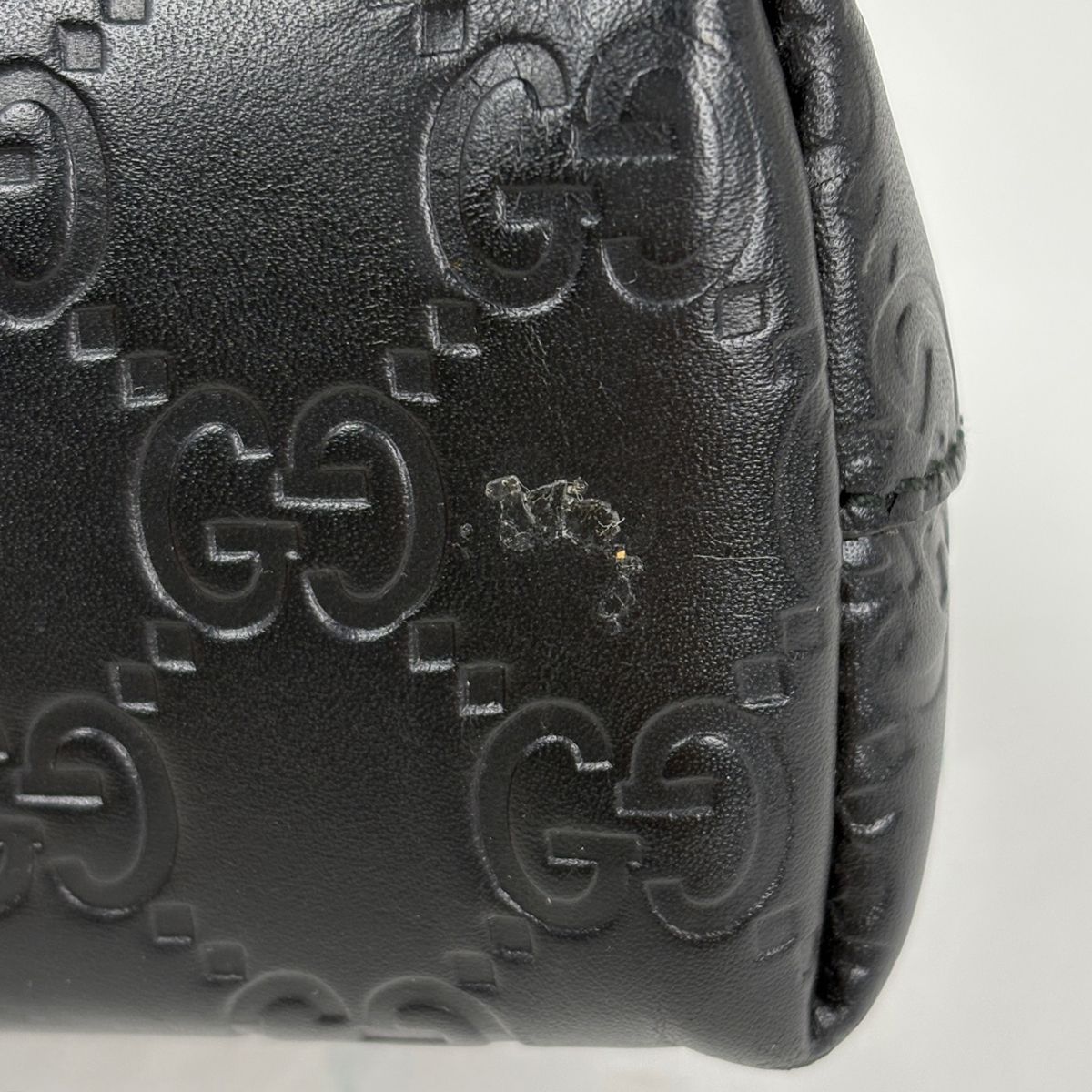 Gucci Makeup Pouch Guccissima GG Pattern Ribbon Marais Black — view 3