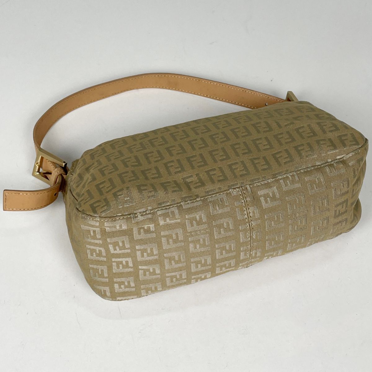 Fendi Handbag Zucchino Pattern Mamma Baguette Canvas Beige — view 2
