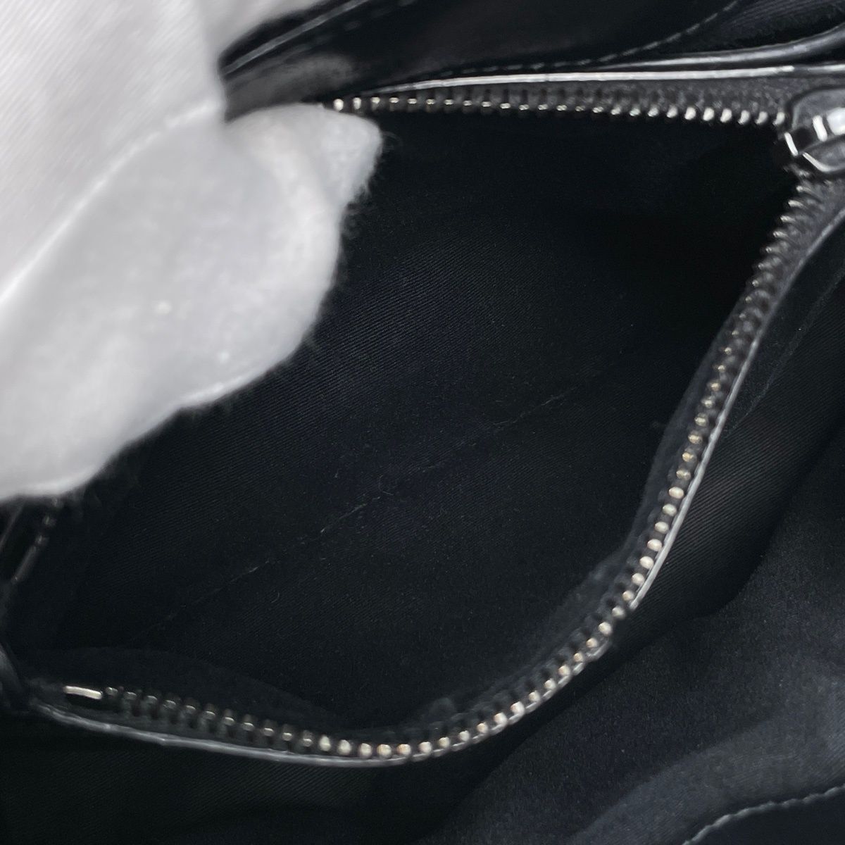 Saint Laurent Shoulder Bag Loulou Small Leather Black — view 6