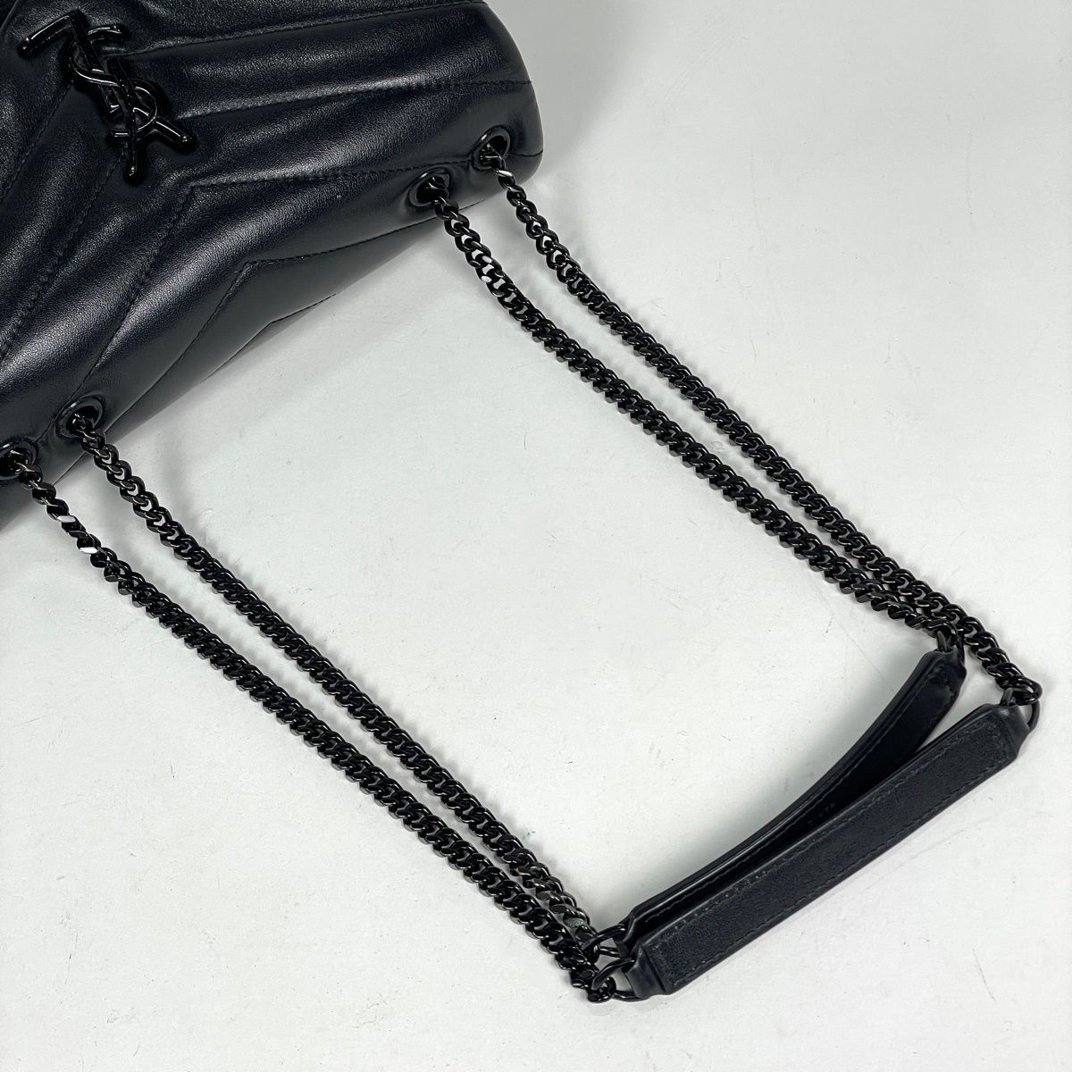 Saint Laurent Shoulder Bag Loulou Small Leather Black — view 5