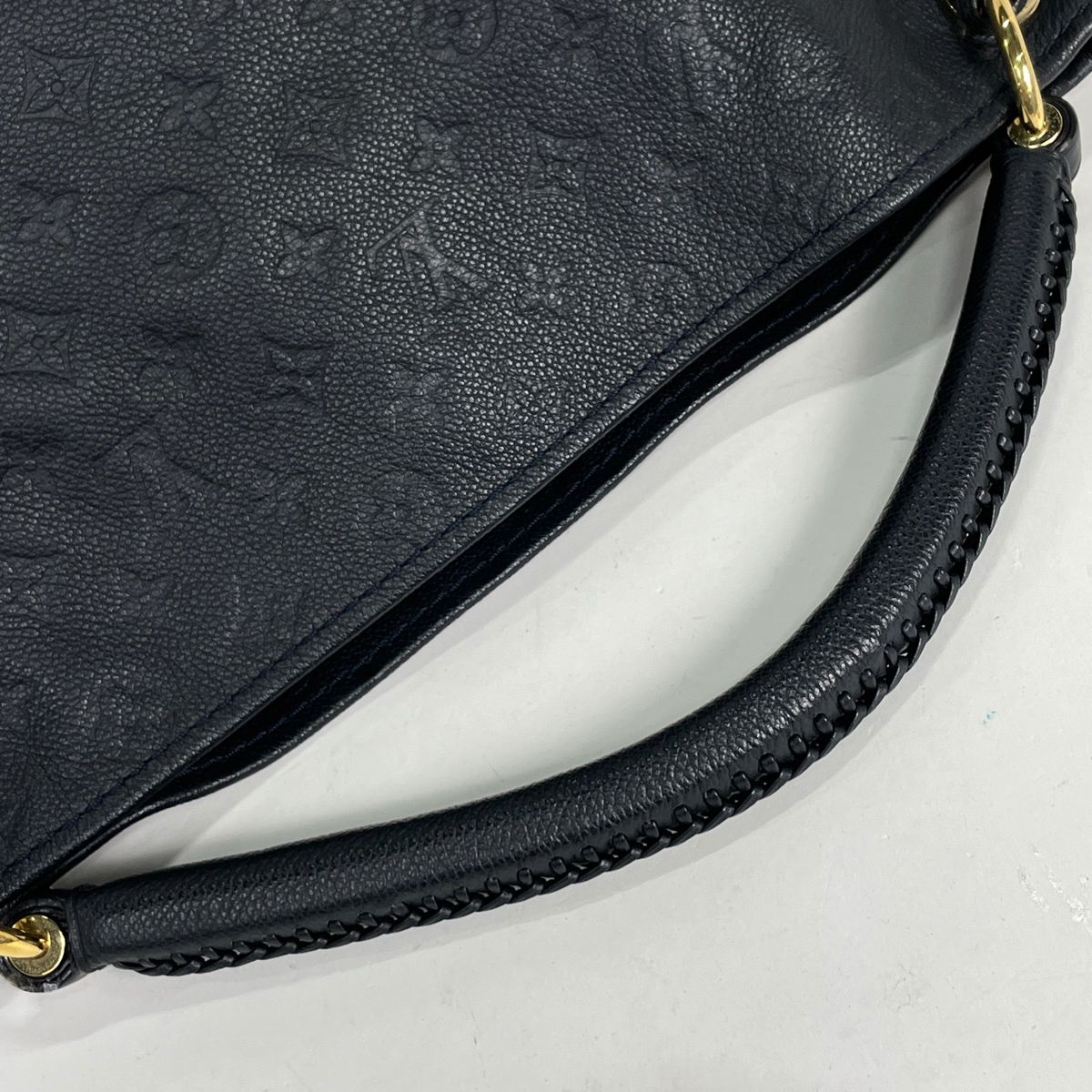 Louis Vuitton Artsy MM Shoulder Bag Monogram Empreinte Noir — view 6