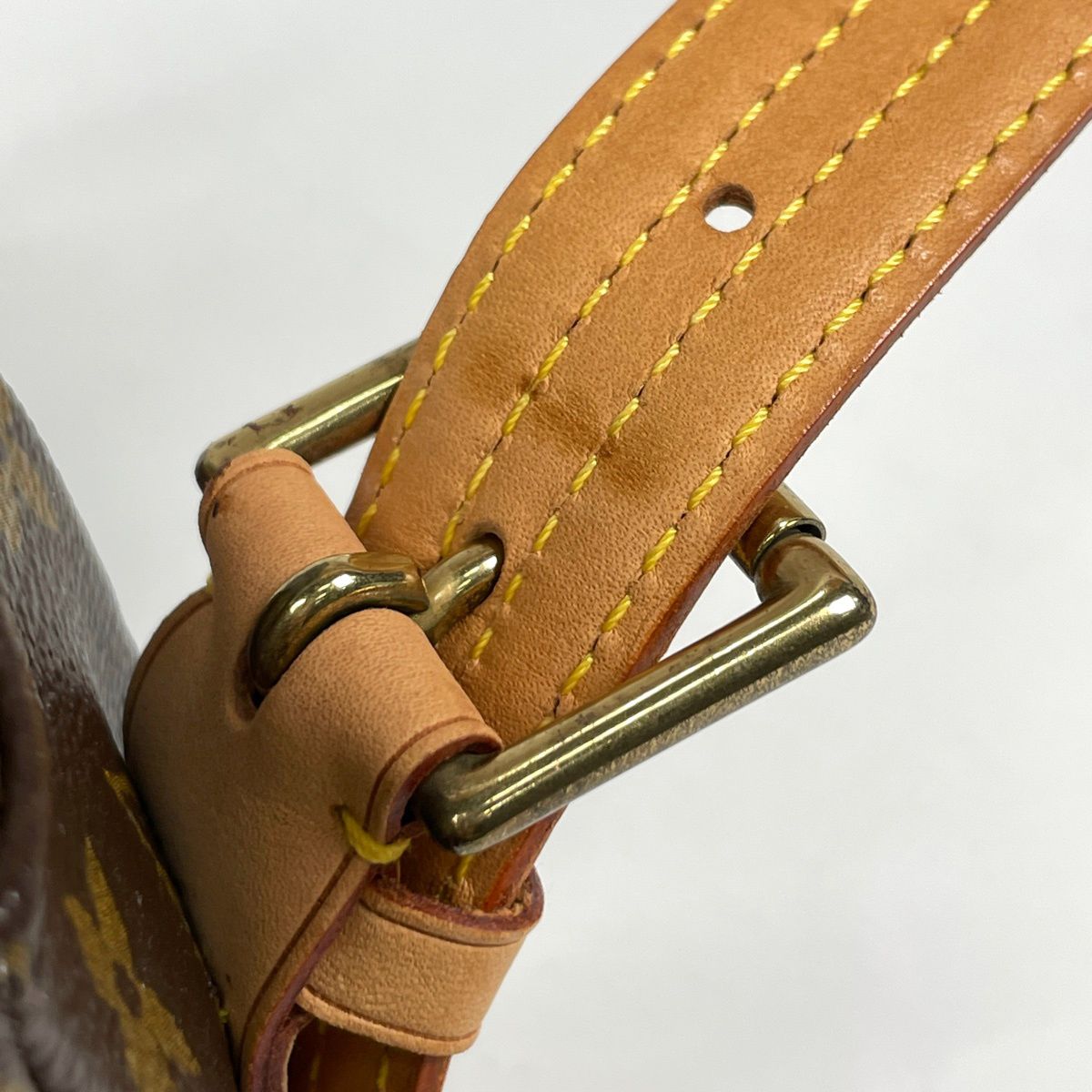 Louis Vuitton MM Shoulder Bag Monogram Brown — view 5