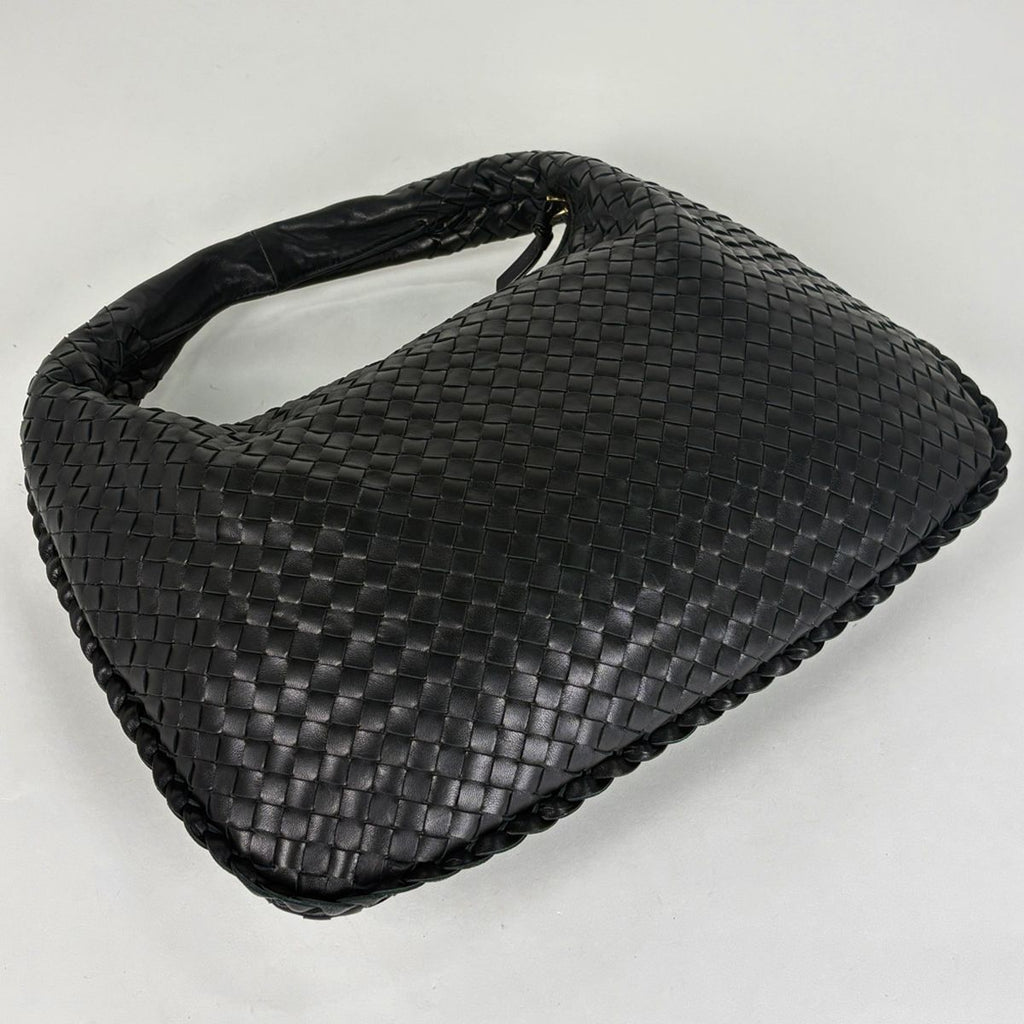 Bottega Veneta Intretchart Shoulder Bag Hobo Leather Black — view 2