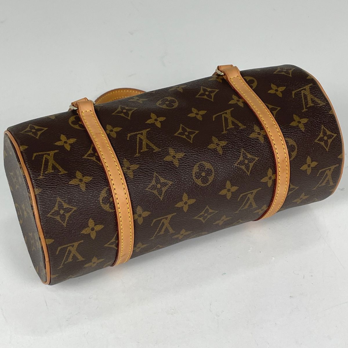 Louis Vuitton Papillon 26 Handbag Barrel Bag Tube — view 2