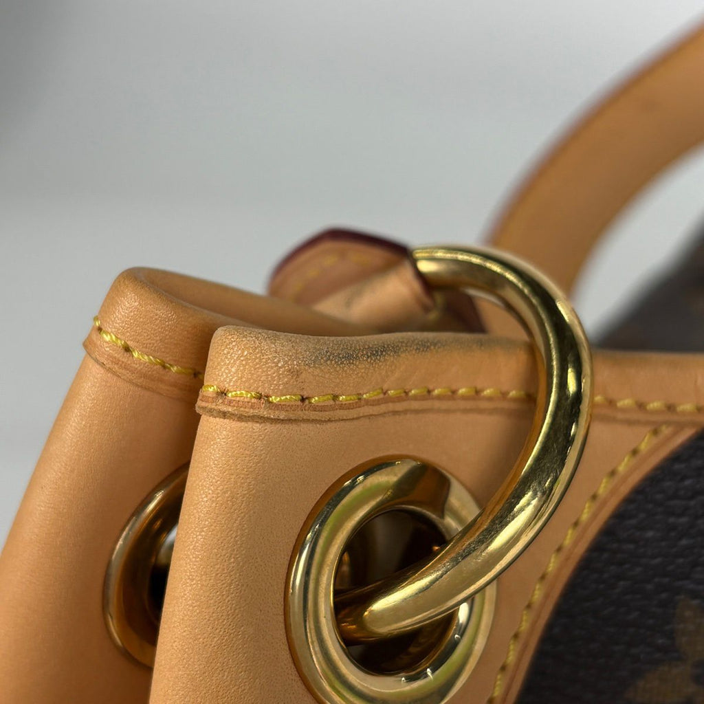 Louis Vuitton Galleria PM Shoulder Bag Monogram Brown — view 5