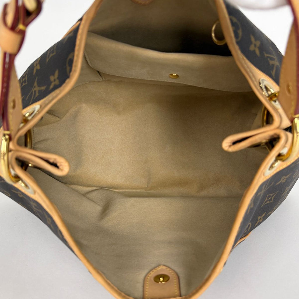 Louis Vuitton Galleria PM Shoulder Bag Monogram Brown — view 9