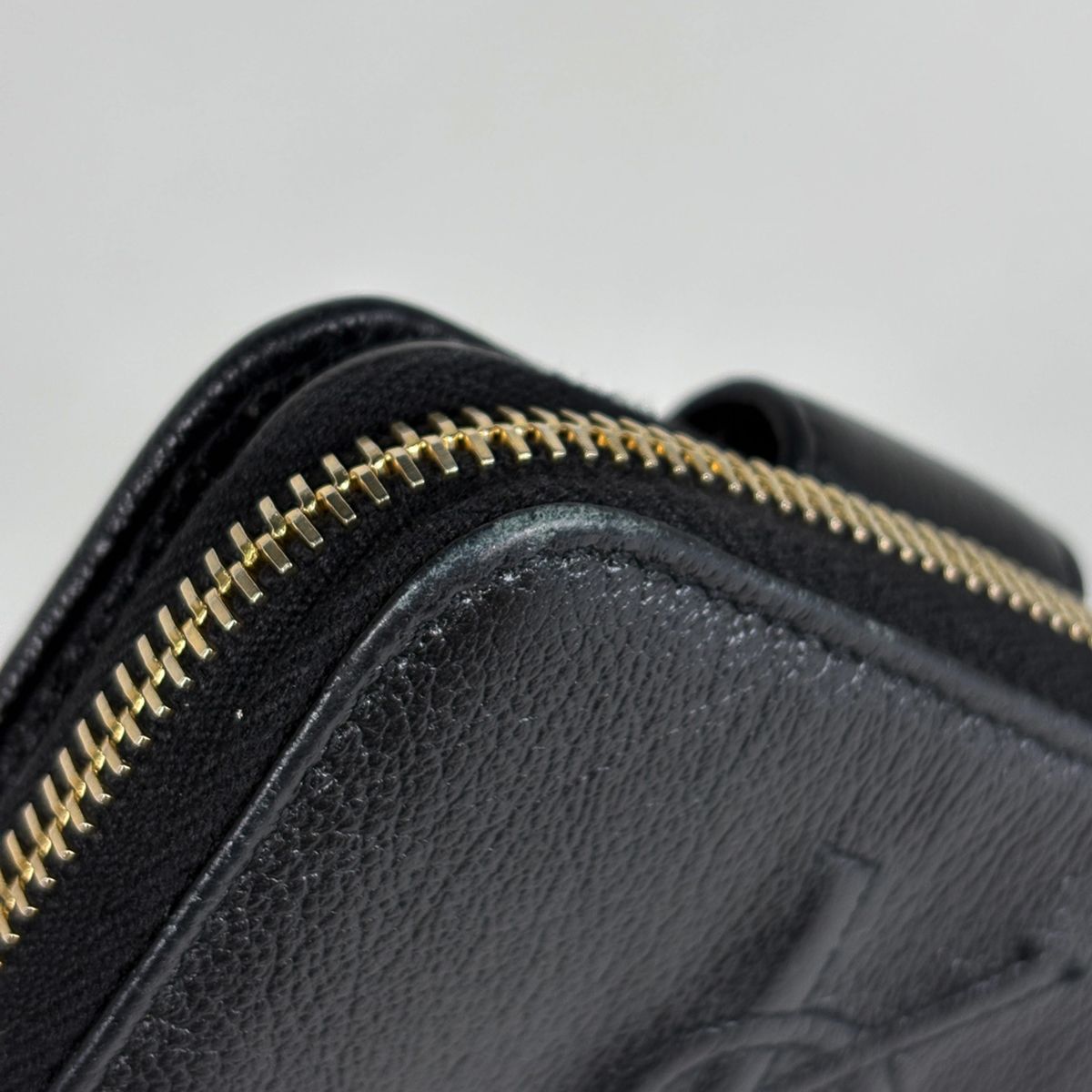 Saint Laurent Bifold Wallet Leather Black — view 4