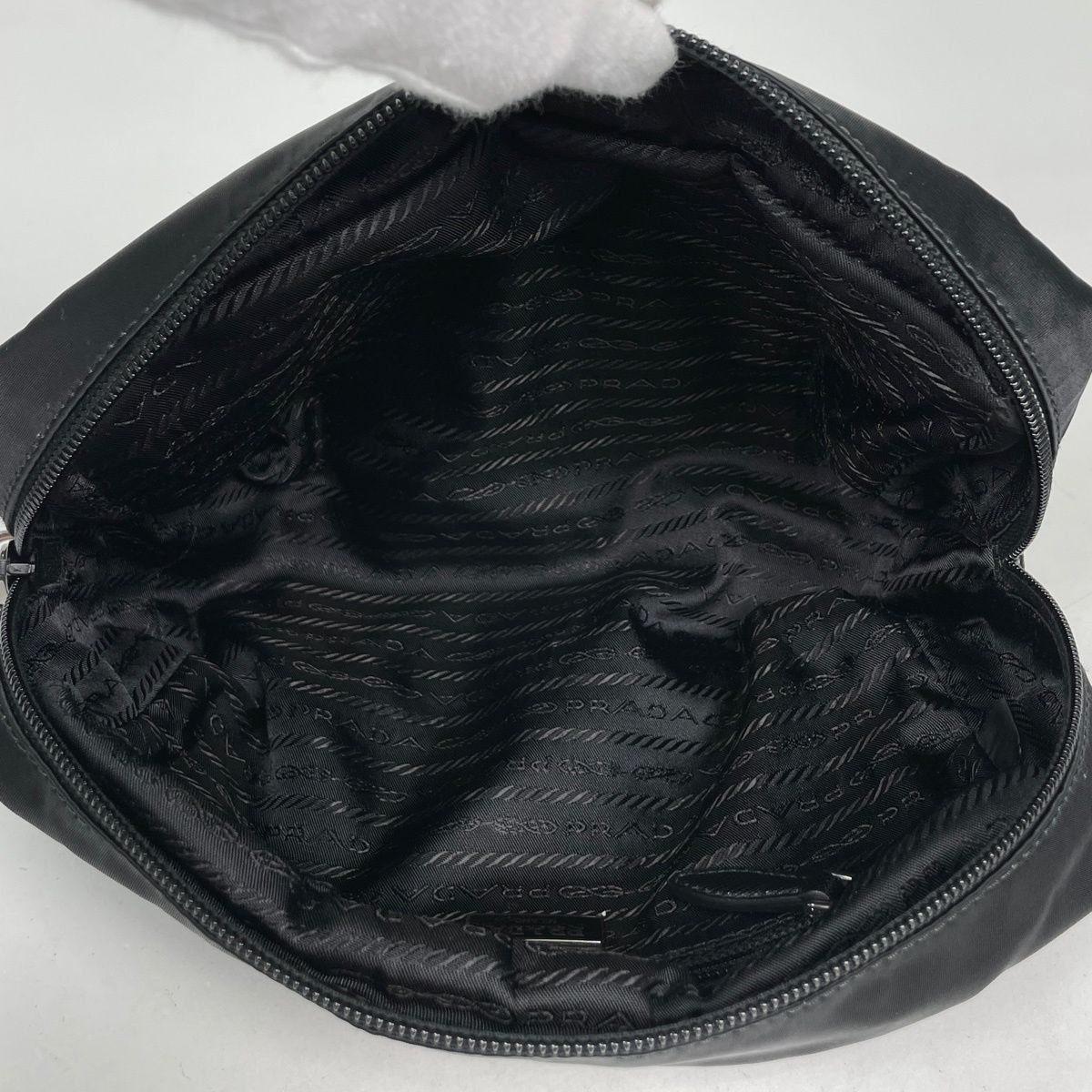 Prada Makeup Pouch Nylon Nero — view 5