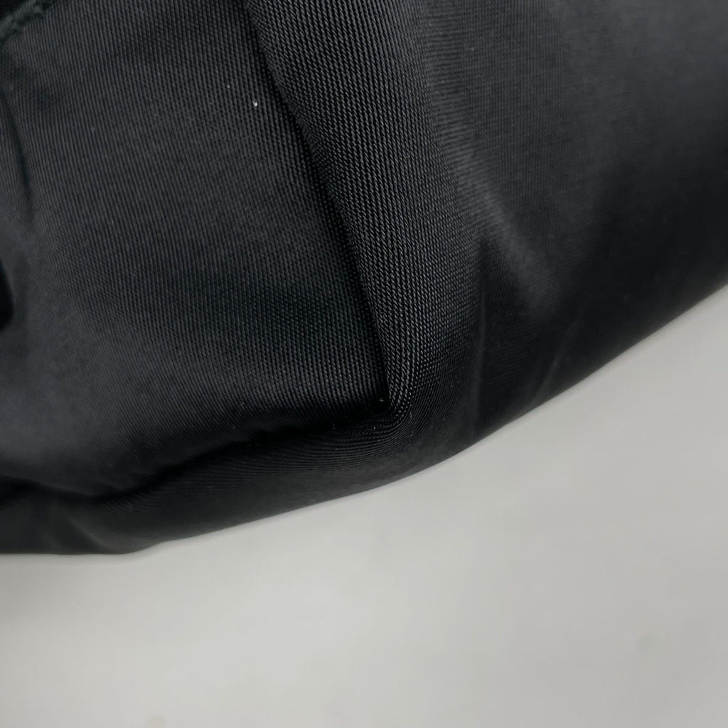 Prada Makeup Pouch Nylon Nero — view 3