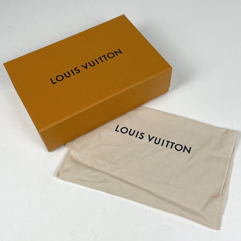 Louis Vuitton Alpha Wearable Wallet Shoulder Bag LV Aerogram Leather Noir — view 9