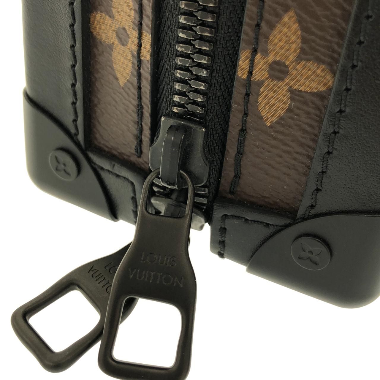 Louis Vuitton Monogram Tufting Vertical Soft Trunk — view 5