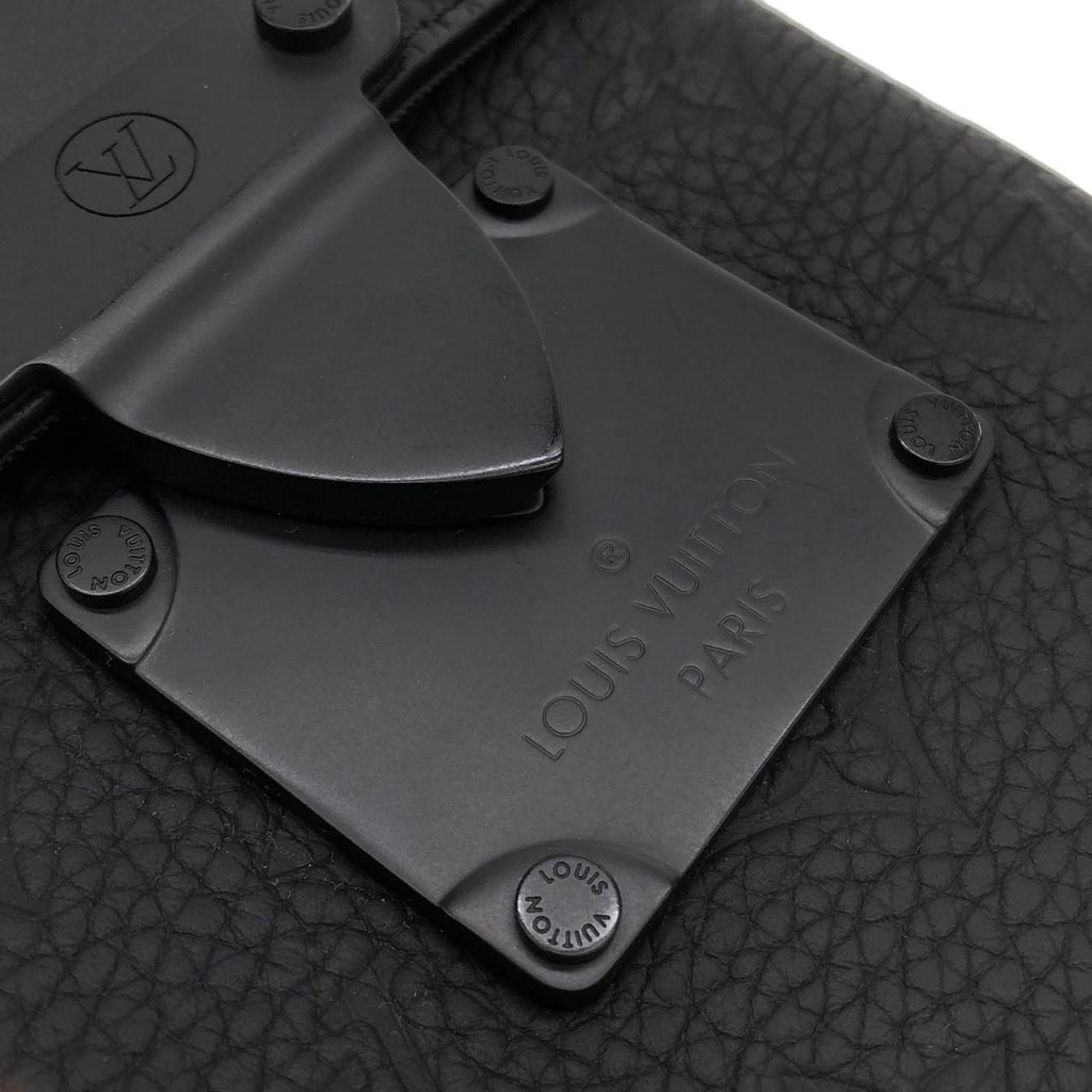 Louis Vuitton Taurillon Monogram S Lock Vertical Wearable Wallet Shoulder — view 5