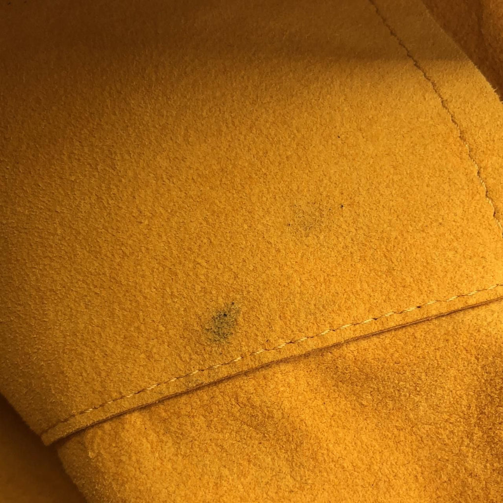 Louis Vuitton Monogram Denim Neo Mild Odor MM — view 9