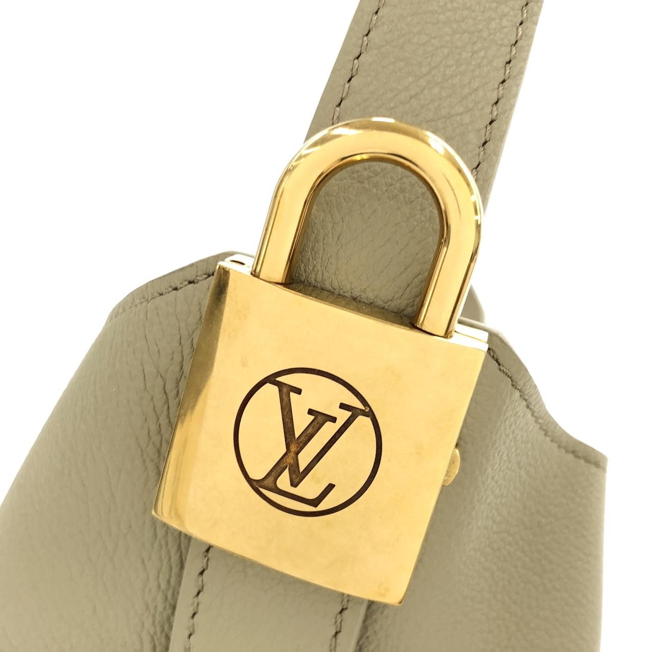 Louis Vuitton Lowkey Hobo MM Shoulder — view 4