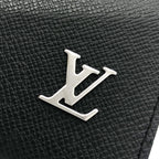 Louis Vuitton Taiga Pochette Voyage — view 3