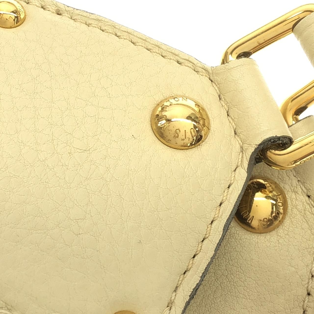 Louis Vuitton Mahina XL Shoulder — view 4