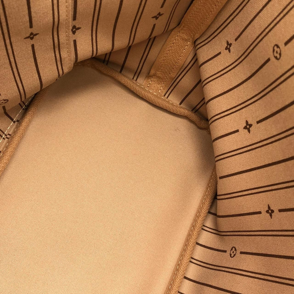 Louis Vuitton Monogram Neverfull MM — view 9