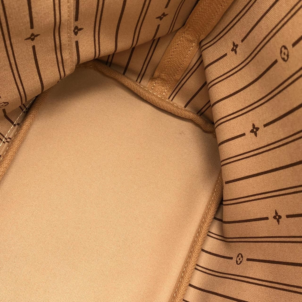 Louis Vuitton Monogram Neverfull MM — view 9