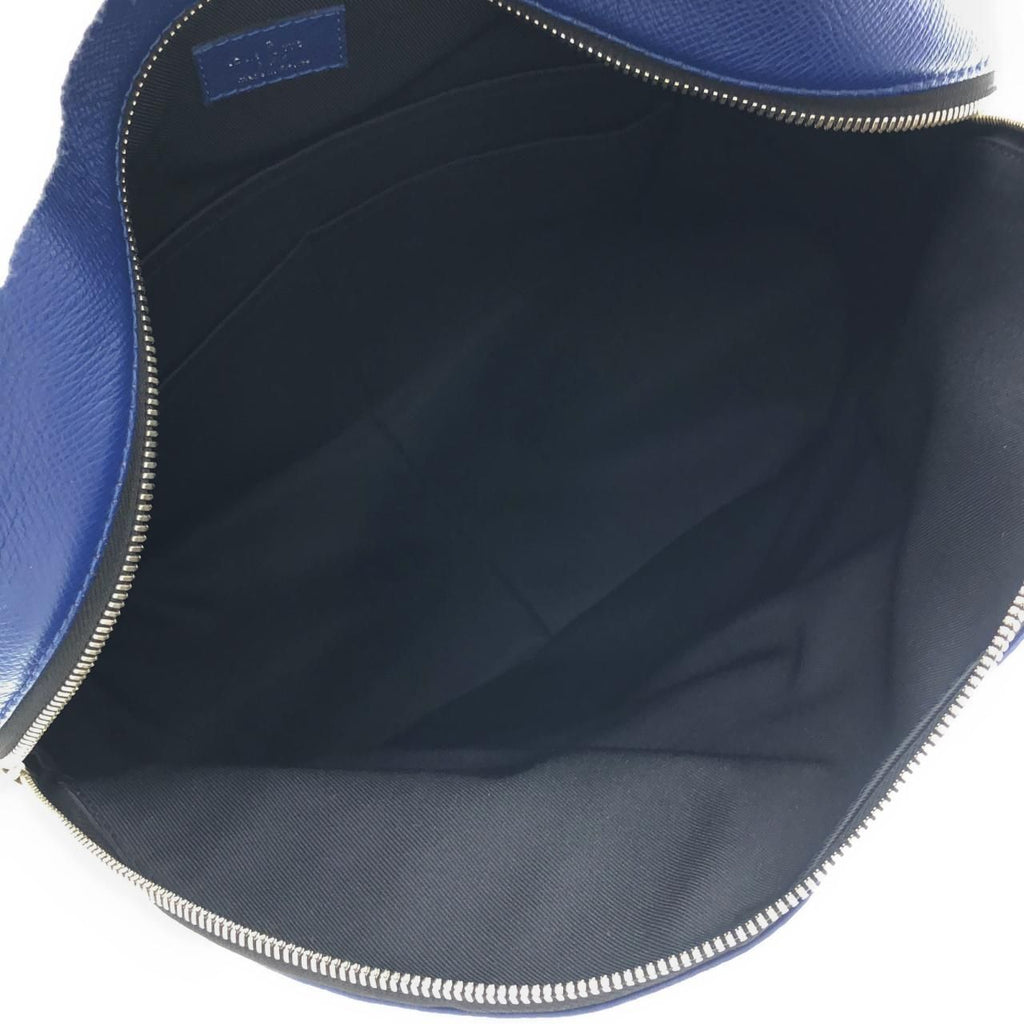 Louis Vuitton Taiga Discovery Backpack — view 9