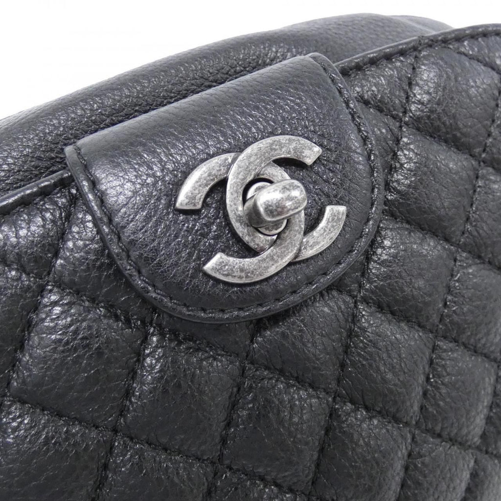 Chanel Waist Bag Belt Bag Black — view 4