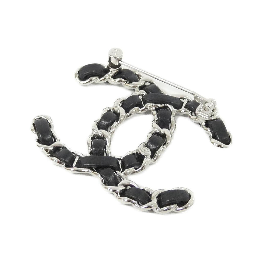 Chanel Brooch Silver — view 2