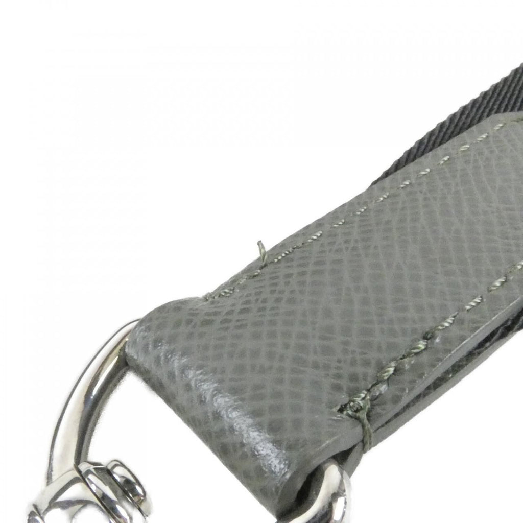 Louis Vuitton Taiga Avenue Sling — view 9