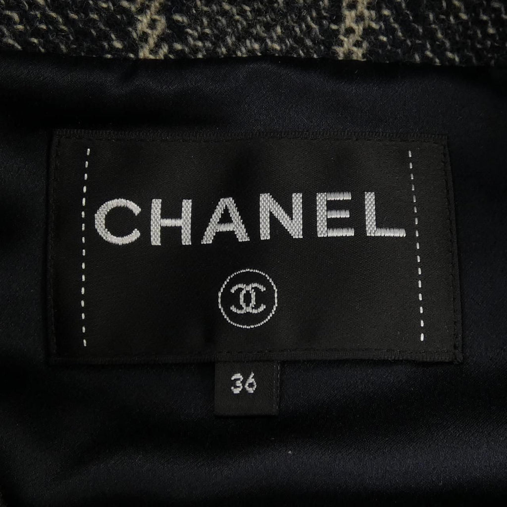 Chanel Metiers D'art Look 21 Jacket — view 5