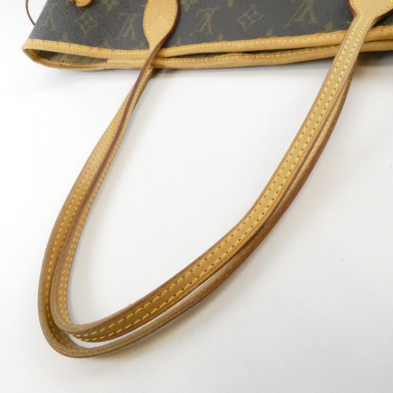 Louis Vuitton Monogram Neverfull MM — view 5