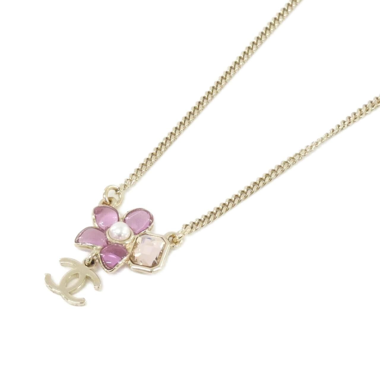 Chanel Necklace Gold