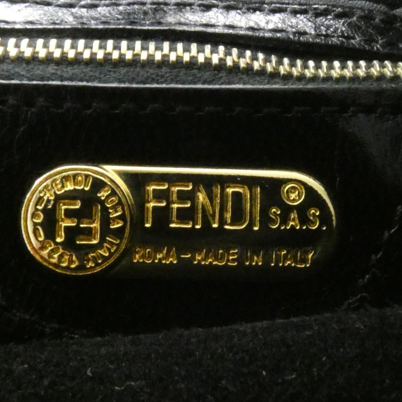 Fendi Shoulder Bag Black — view 8