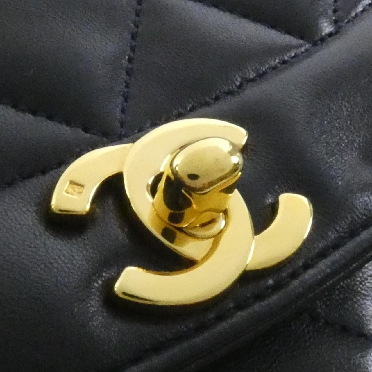 Chanel Shoulder Bag Navy — view 5