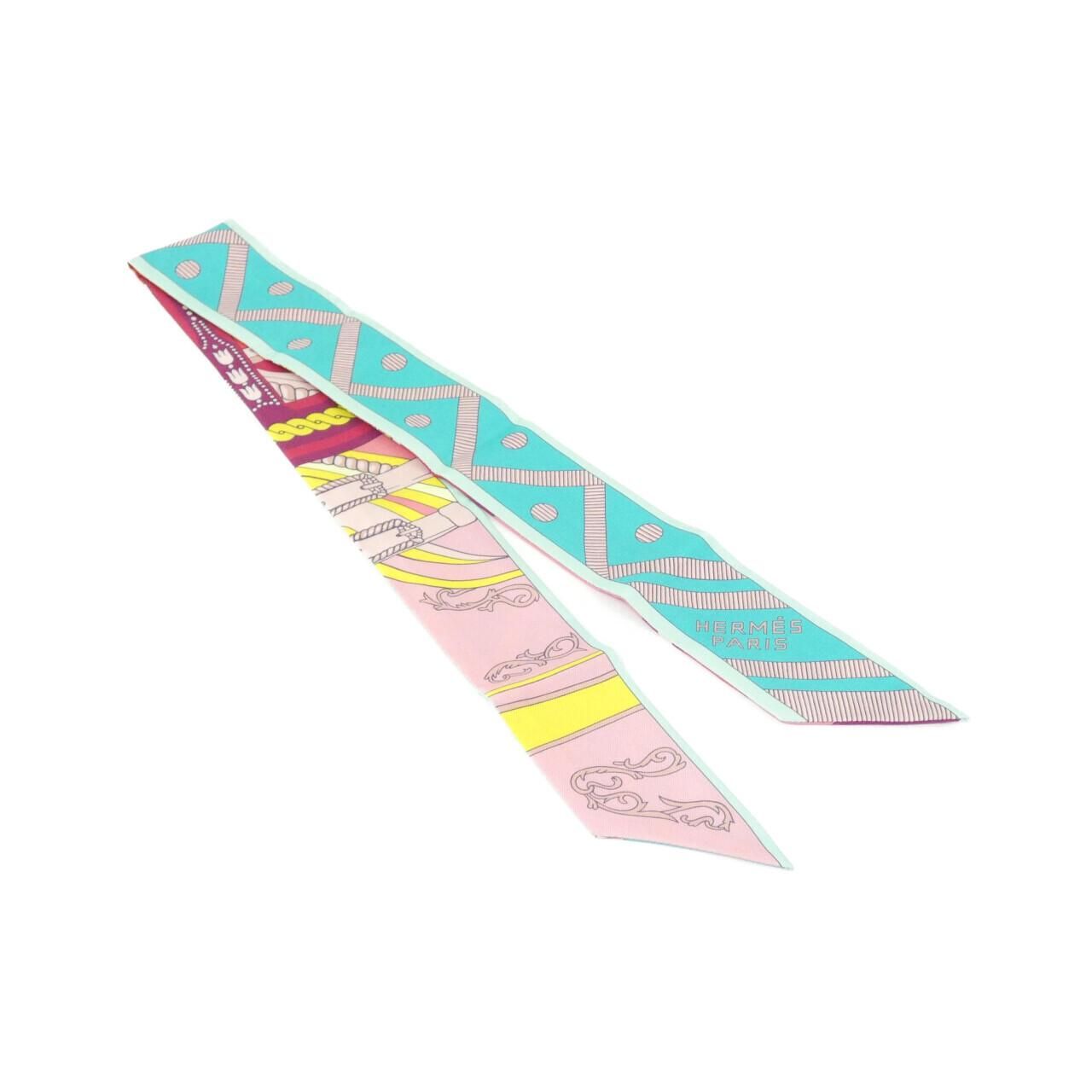 Hermes Balade en Berline Twilly Scarf