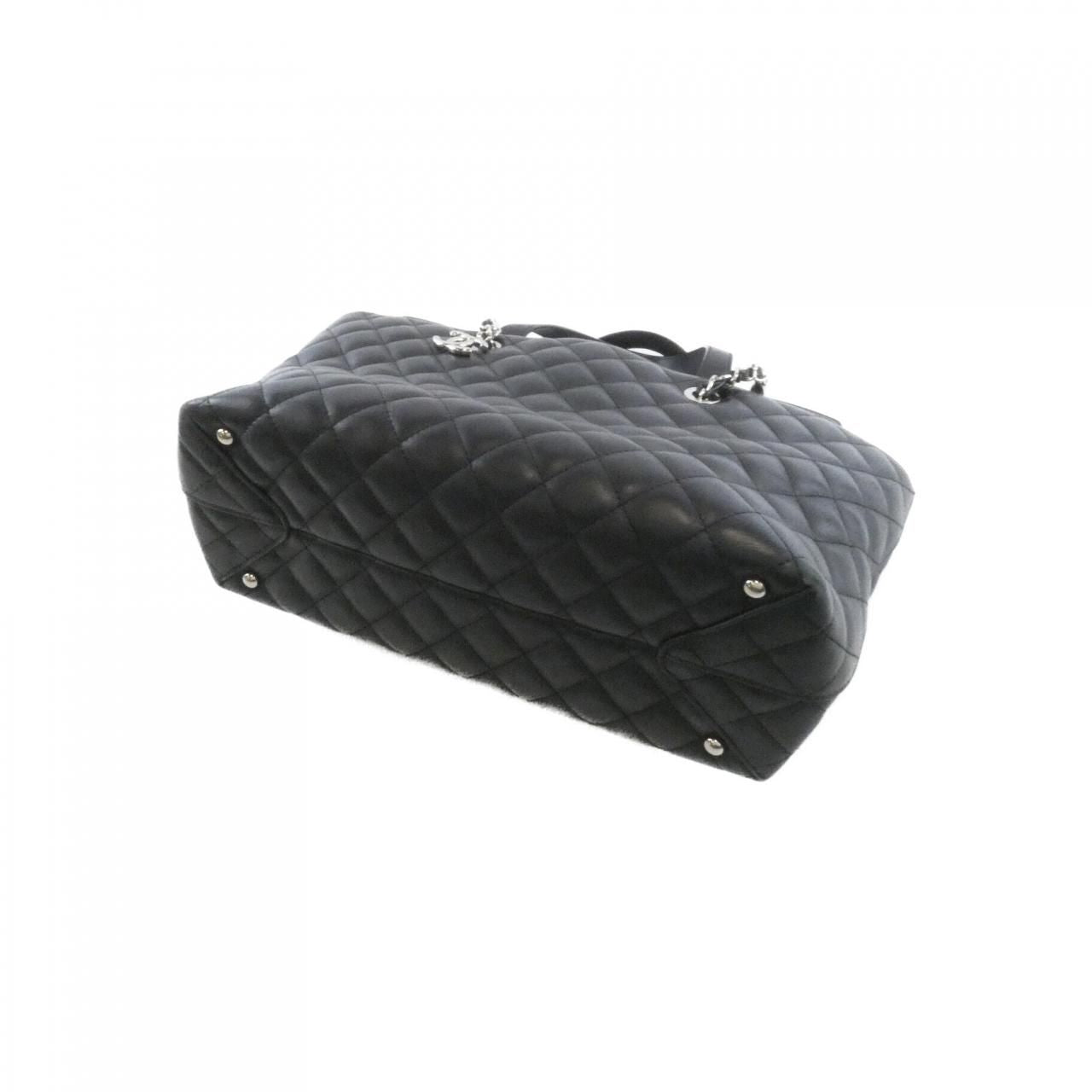 Chanel Bag Handbag Black — view 3