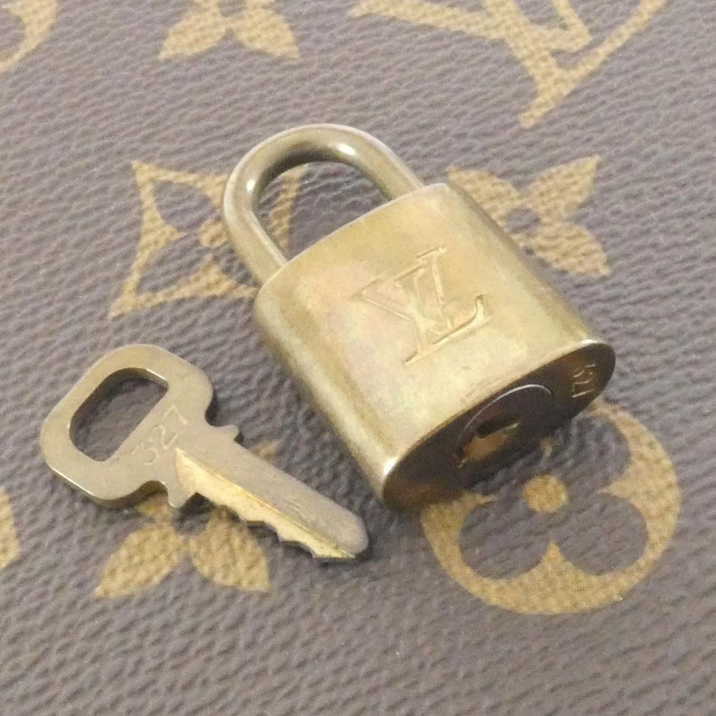 Louis Vuitton Monogram Ellipse MM — view 3