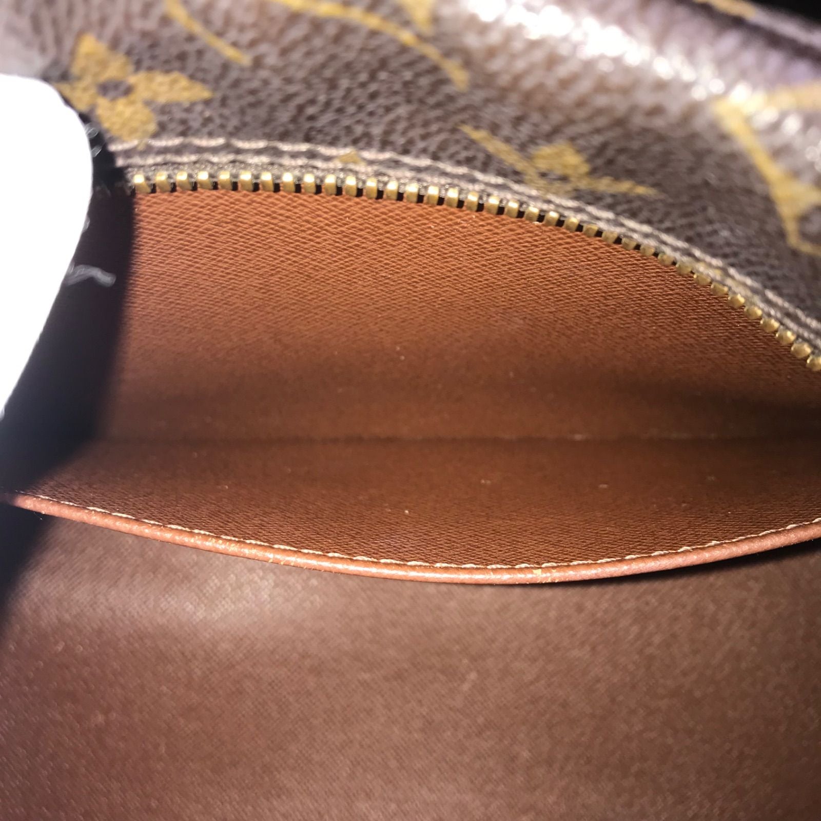 Louis Vuitton Monogram Cite MM Shoulder Bag — view 6