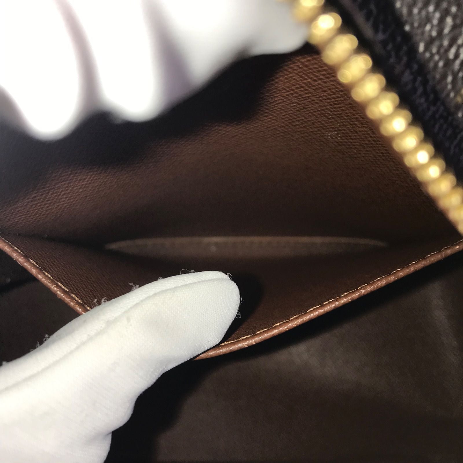 Louis Vuitton Monogram Cite MM Shoulder Bag — view 7