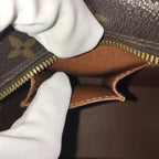 Louis Vuitton Monogram Cite MM Shoulder Bag — view 8