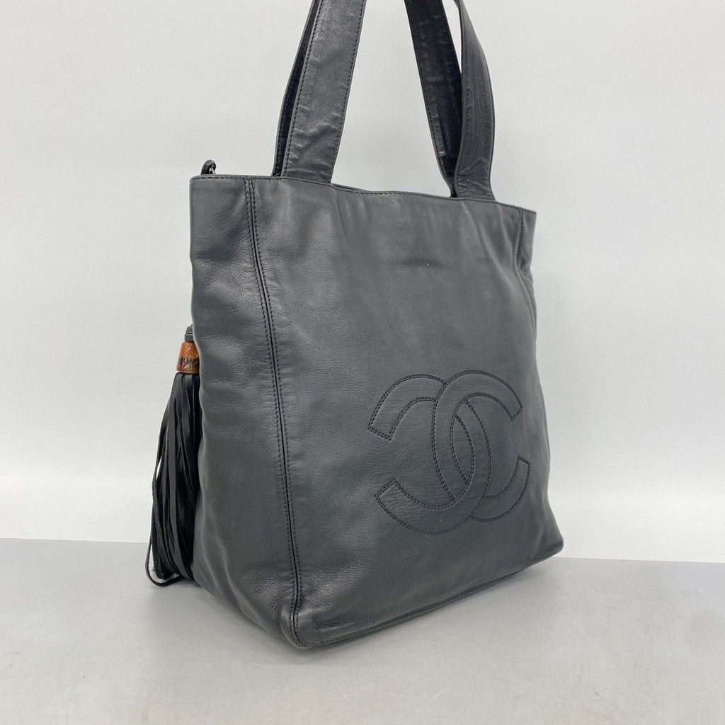Chanel Tote Lambskin Black Gold — view 2
