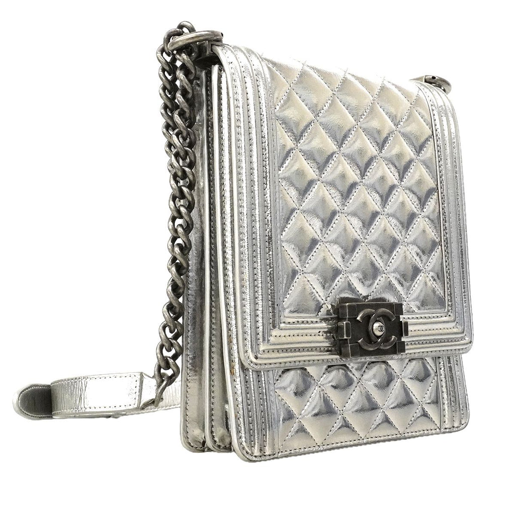 Chanel Shoulder Bag Boy Silver — view 2