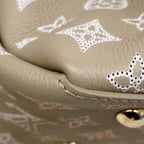 Louis Vuitton Handbag Mahina light Bellatote Gray 2-Way — view 7