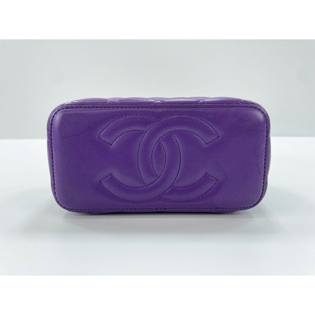 Chanel Shoulder Bag Quilted — view 7