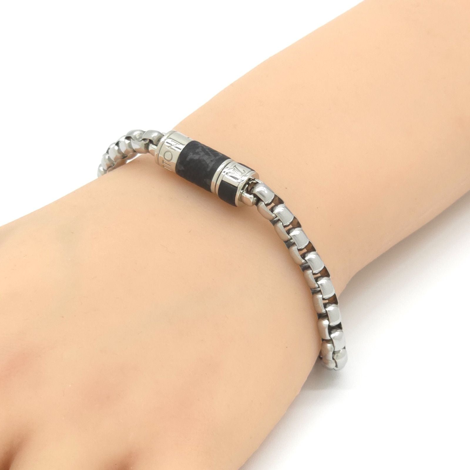 Louis Vuitton Bracelet Chain Monogram L 19 Eclipse Canvas Silver Color Polished — view 2