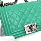 Chanel Boy Shoulder Bag Calfskin Green Silver Chain Bag Double CC Logo Quilted — view 4