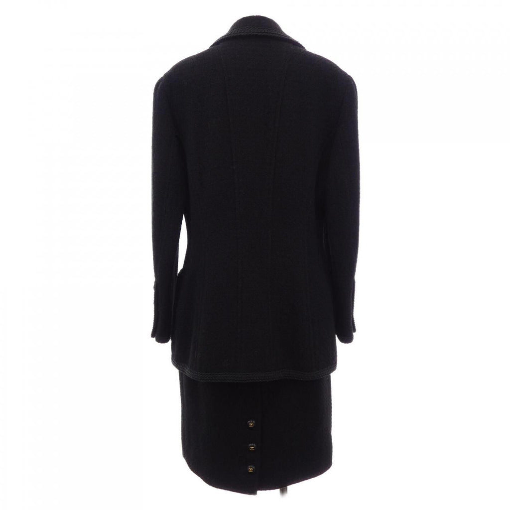 Chanel Vintage 93c Suit — view 2